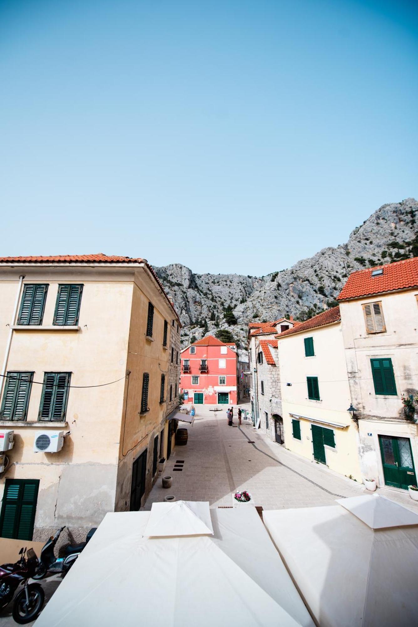Inn By The River Omiš Esterno foto