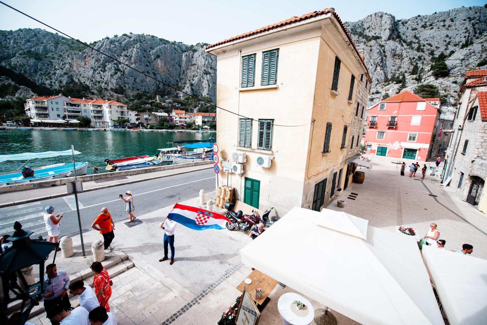 Inn By The River Omiš Esterno foto