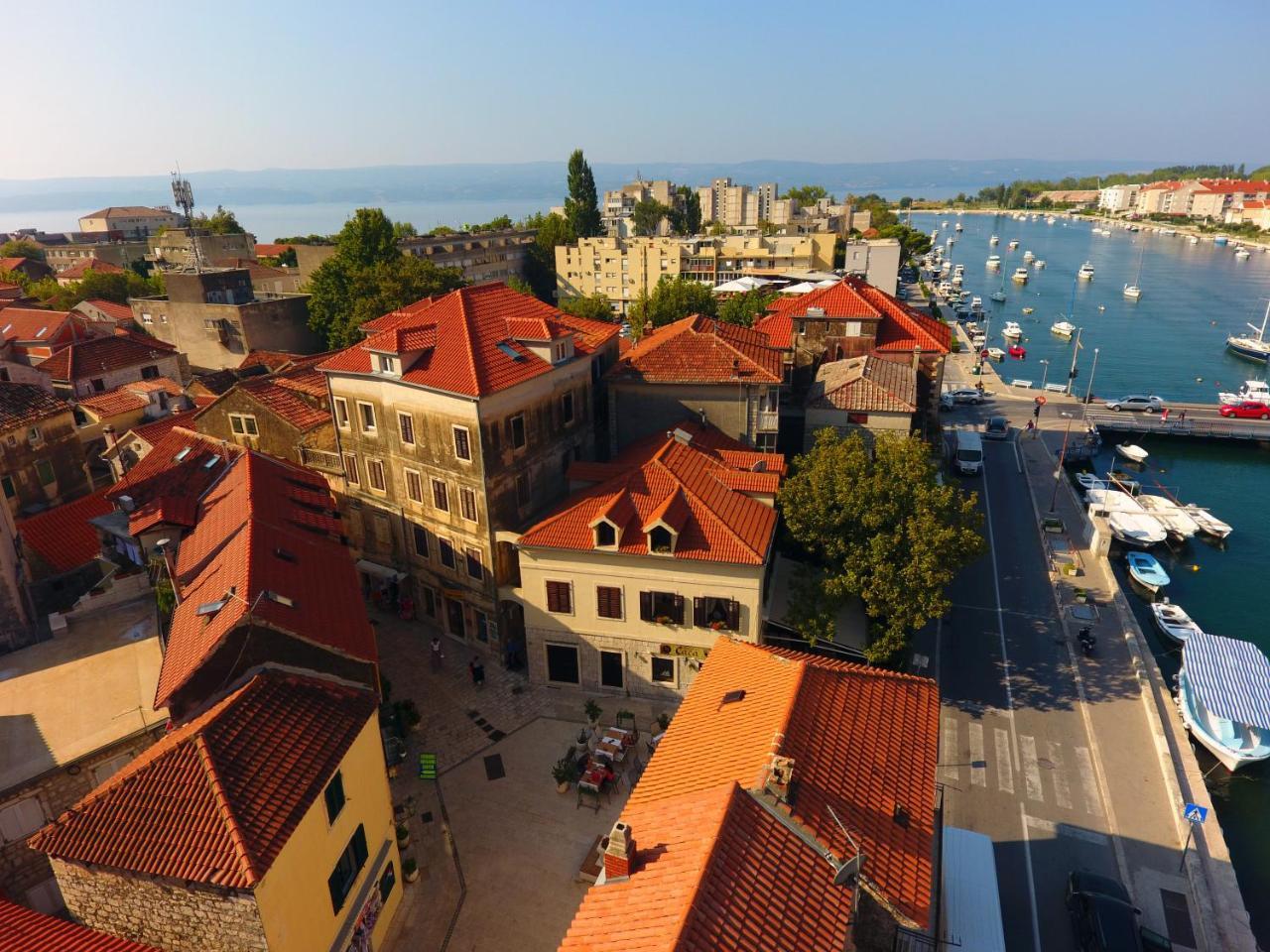 Inn By The River Omiš Esterno foto